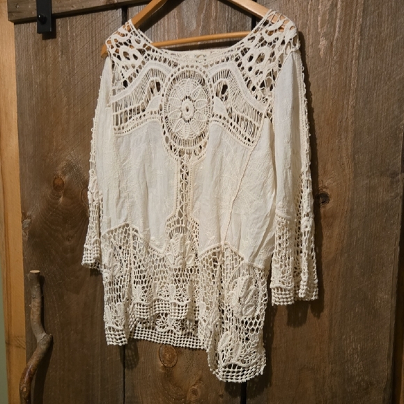 2 for 25 saleTaylor & Sage Cream Crochet Lace Blouse - Picture 1 of 3